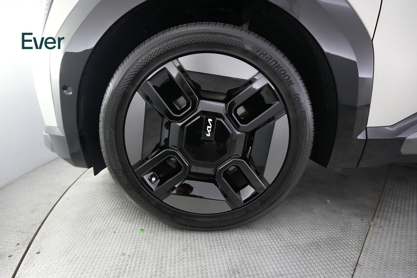 Used 2024 Kia EV9 GT-Line AWD/4WD image 19