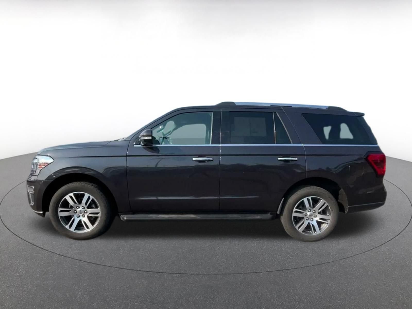 Used 2024 Ford Expedition Limited RWD image 8