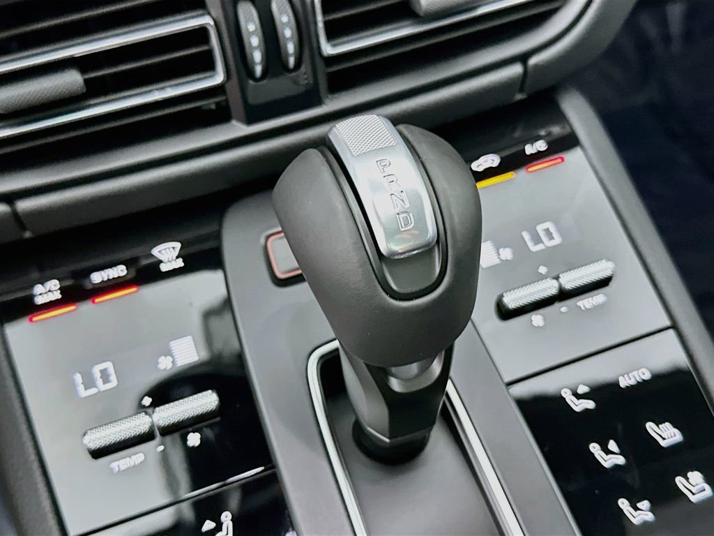 New 2026 Porsche Macan AWD/4WD image 19