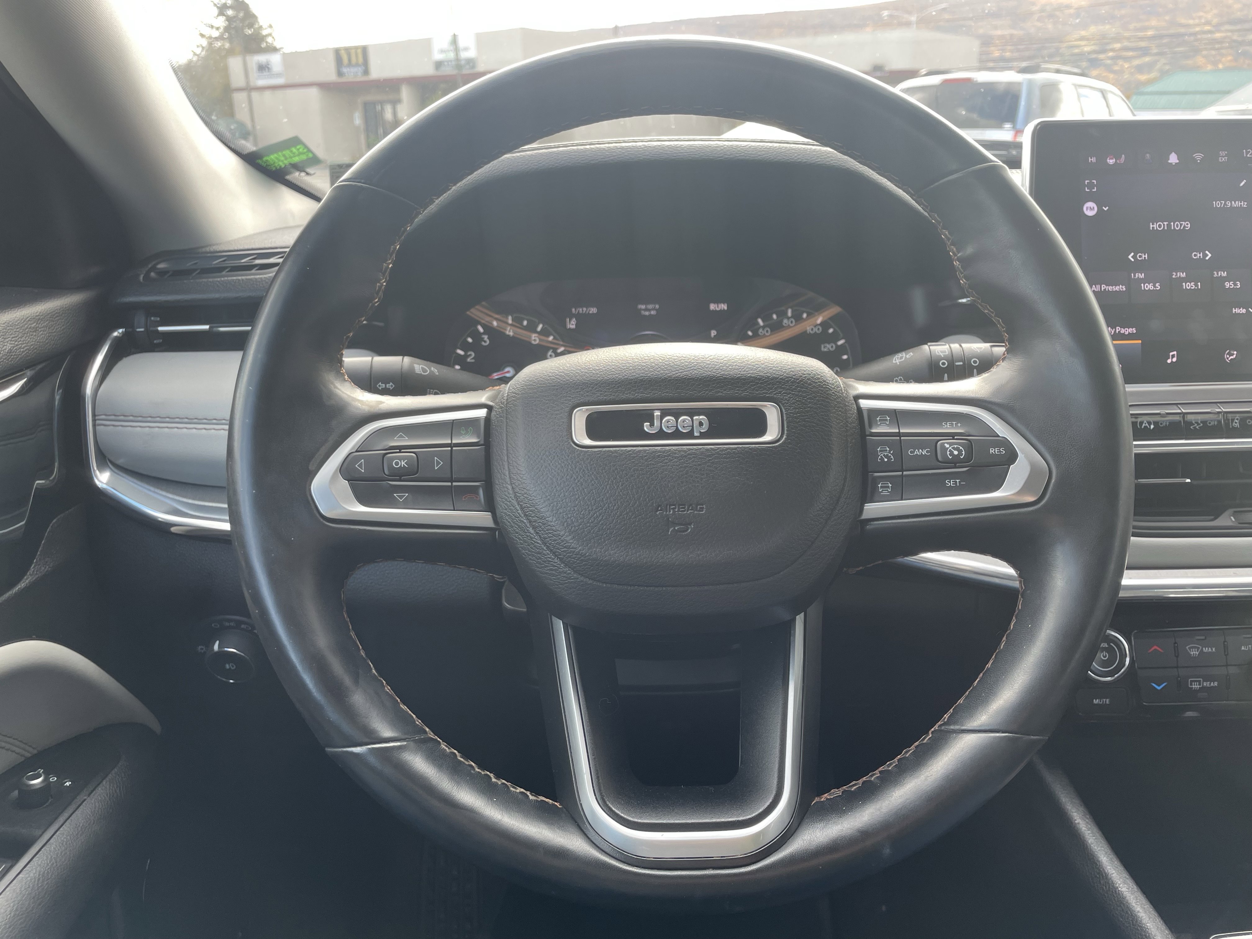 Used 2022 Jeep Compass Limited image 17