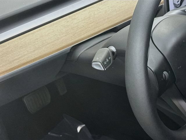 Used 2023 Tesla Model 3 Standard Range RWD image 10
