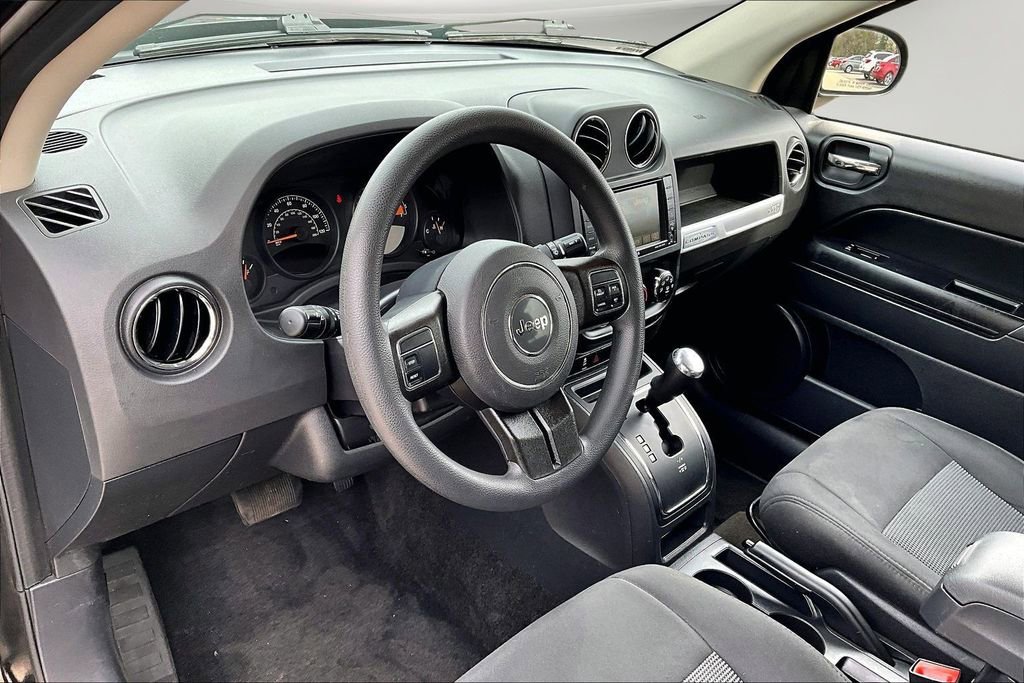 Used 2015 Jeep Compass Sport w/ Power Value Group image 17