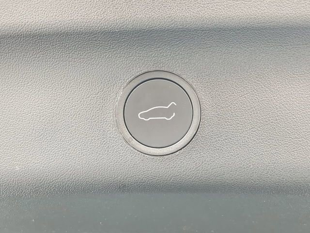 Used 2025 Tesla Model Y Performance image 15