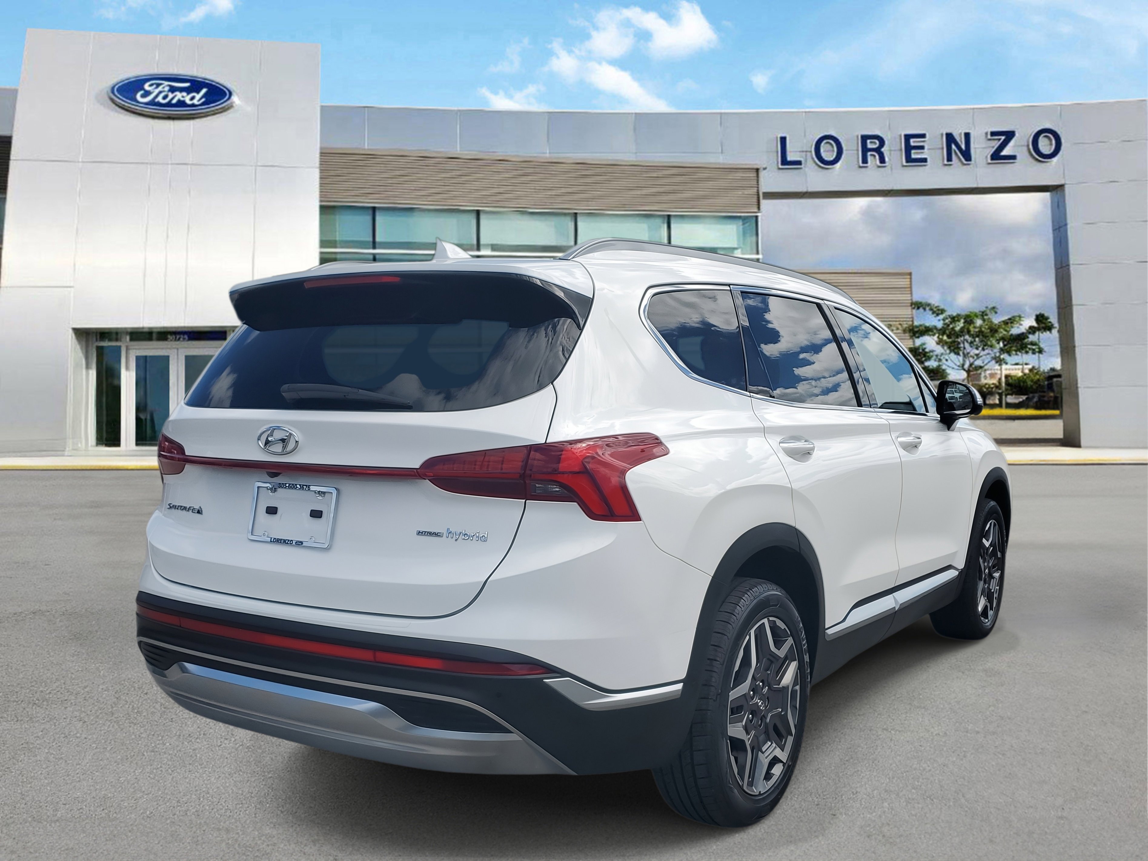 Used 2021 Hyundai Santa Fe Limited w/ Cargo Package image 5