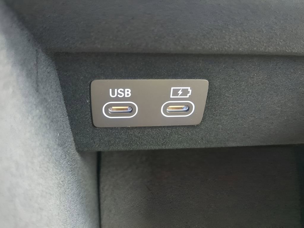 Used 2026 Genesis GV70 2.5T AWD/4WD image 19