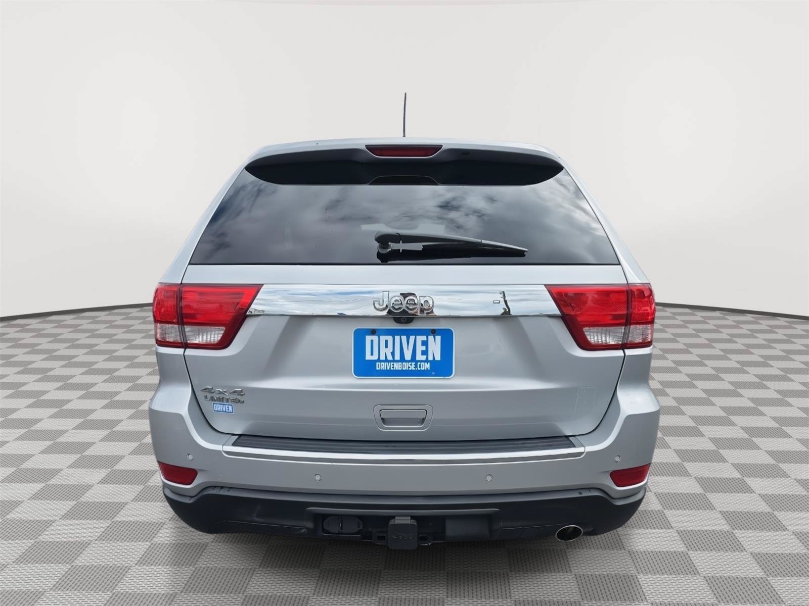 Used 2013 Jeep Grand Cherokee Limited w/ Trailer Tow Group AWD/4WD image 5