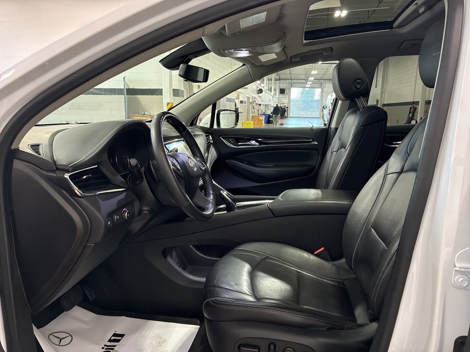 Used 2021 Buick Enclave Avenir w/ Avenir Technology Package image 19