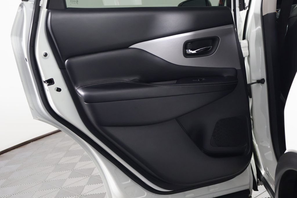 Used 2019 Nissan Murano SL w/ SL Technology Package AWD/4WD image 13
