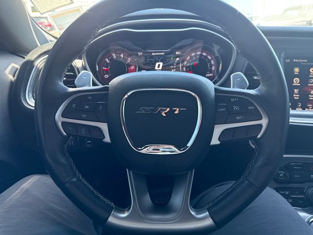 Used 2016 Dodge Challenger SRT Hellcat RWD image 2