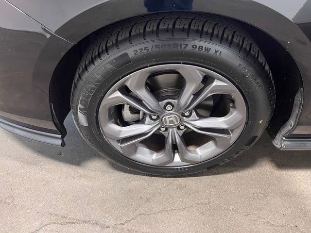Used 2023 Honda Accord EX image 30
