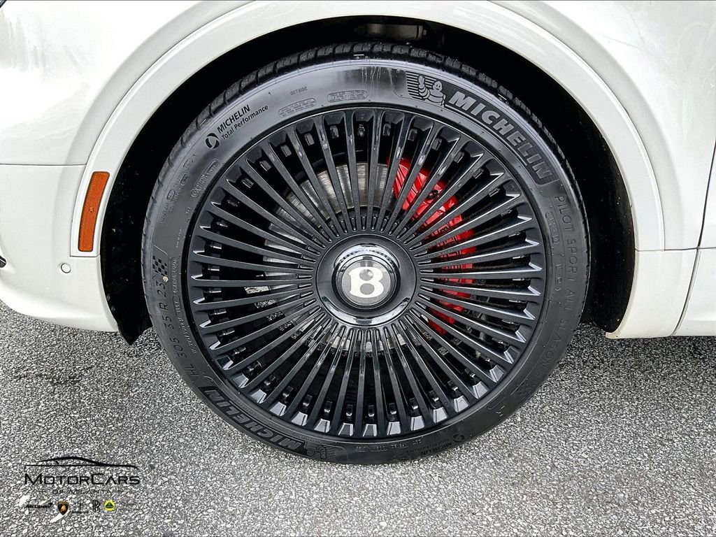 Used 2023 Bentley Bentayga Extended Wheelbase image 10