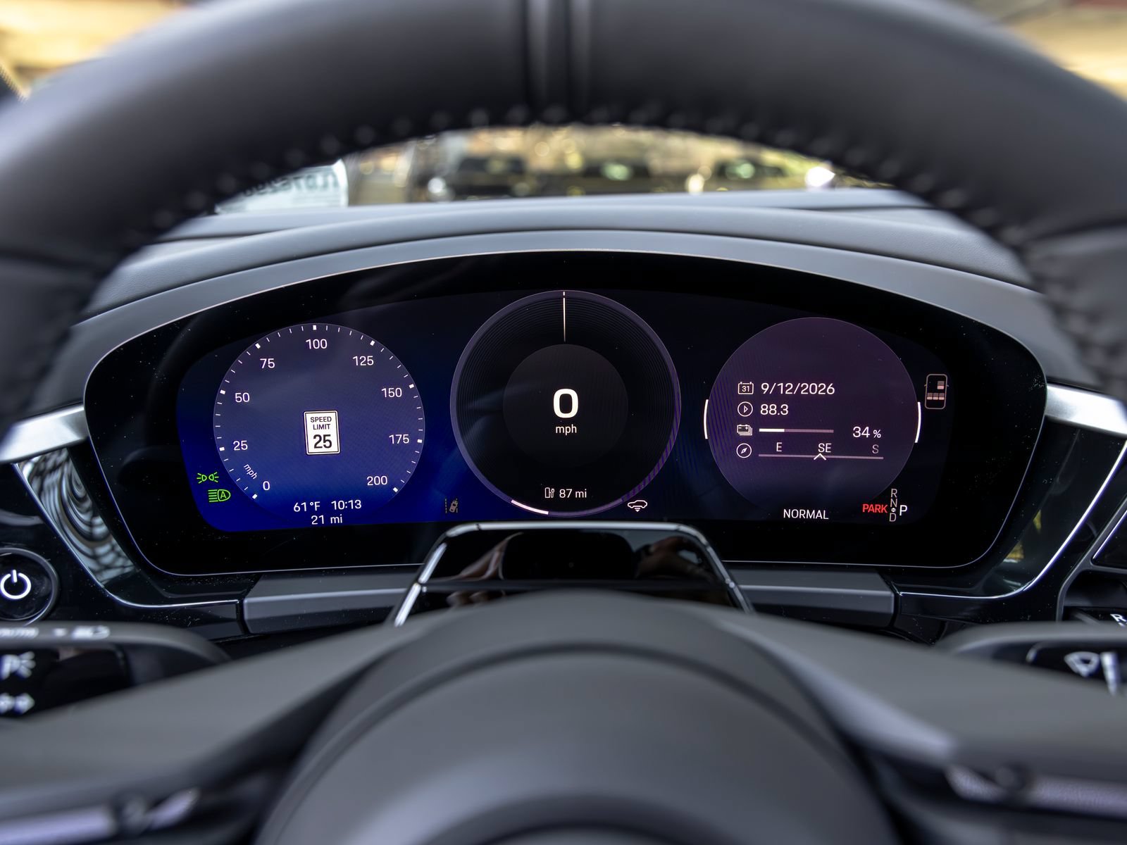New 2026 Porsche Macan Electric RWD image 33