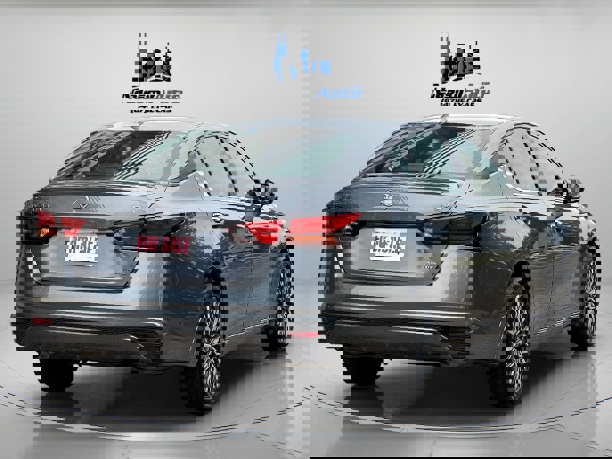 Used 2024 Nissan Altima 2.5 SV image 4
