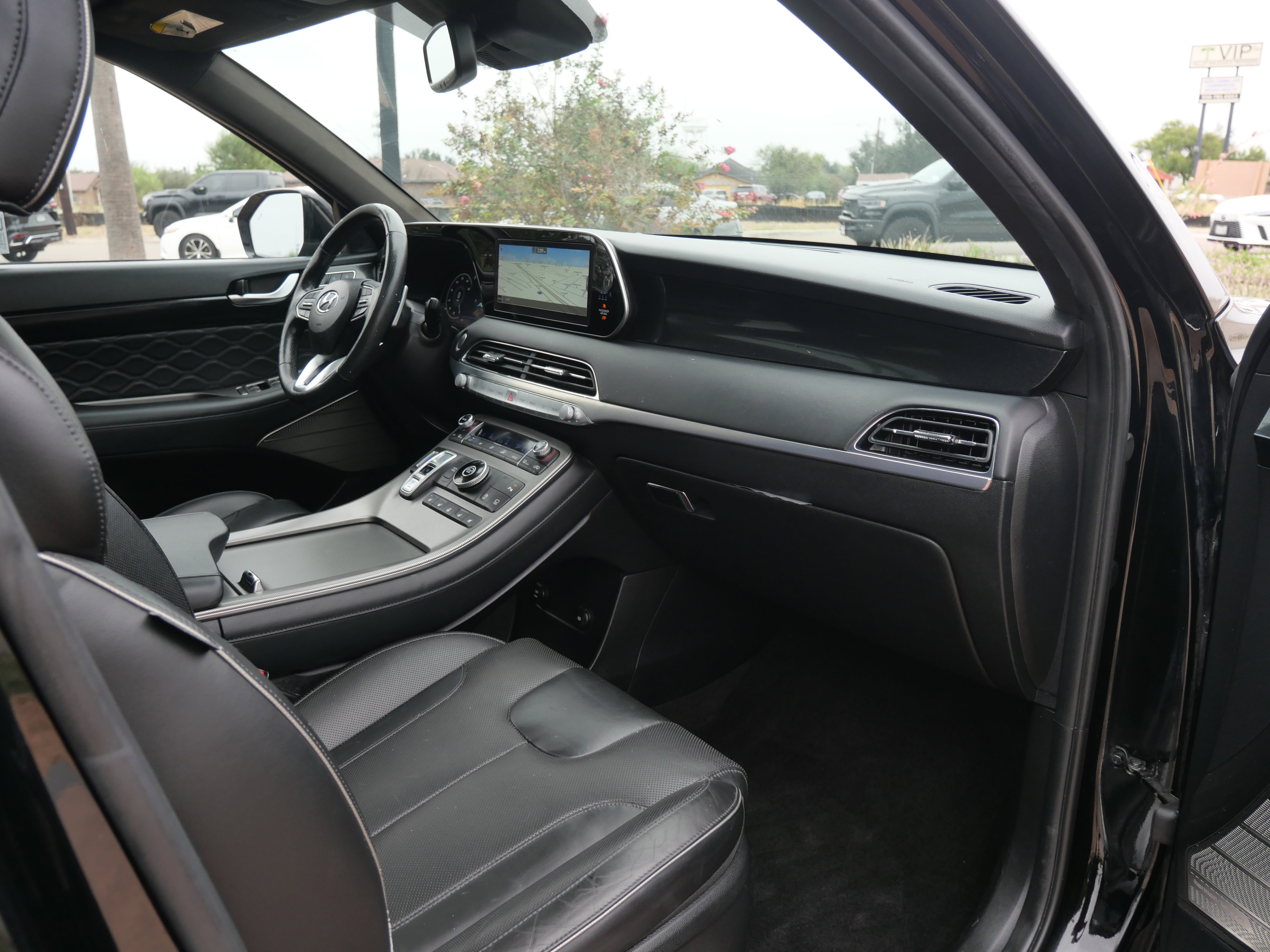 Used 2022 Hyundai Palisade Calligraphy image 18