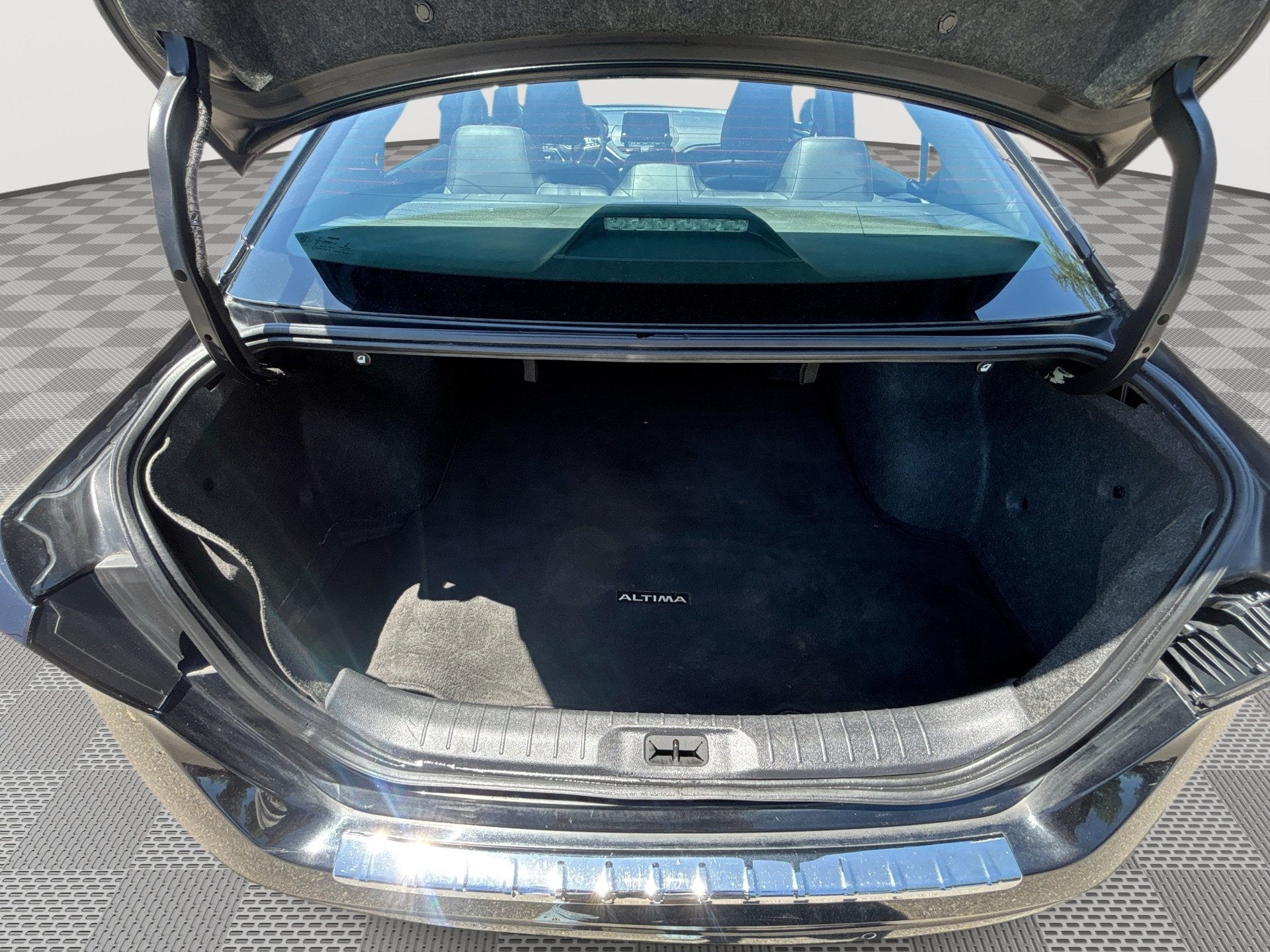 Used 2021 Nissan Altima 2.5 SR FWD image 21