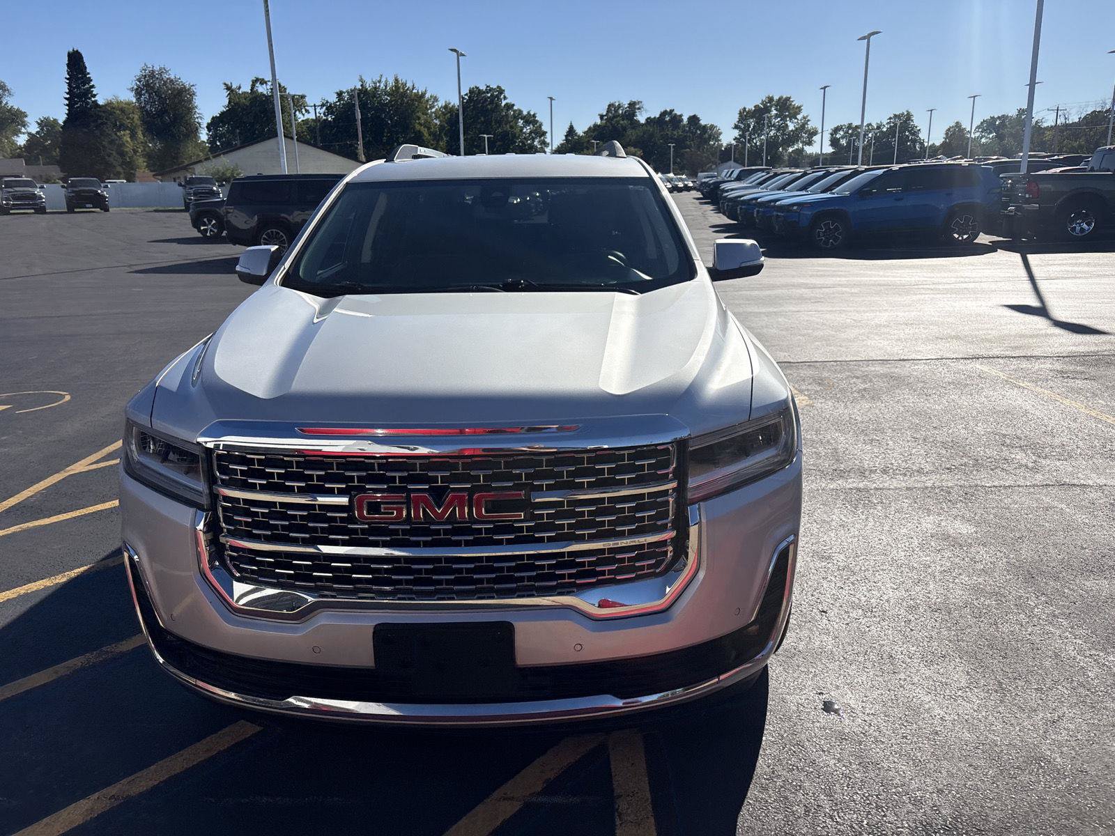 Used 2020 GMC Acadia Denali AWD/4WD image 2