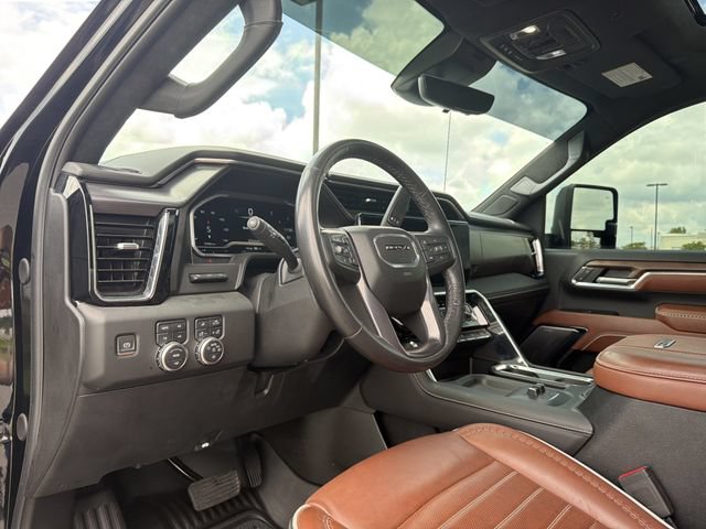 Used 2024 GMC Sierra 2500 Denali Ultimate AWD/4WD image 14