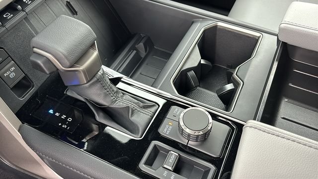 New 2026 Toyota Tundra Limited AWD/4WD image 25