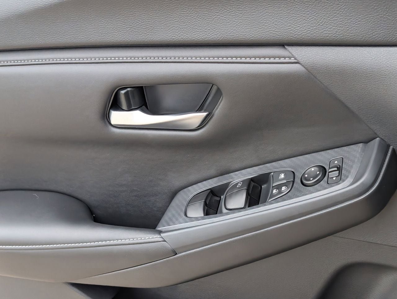 Certified 2025 Nissan Sentra SV w/ All-Weather Package FWD image 25