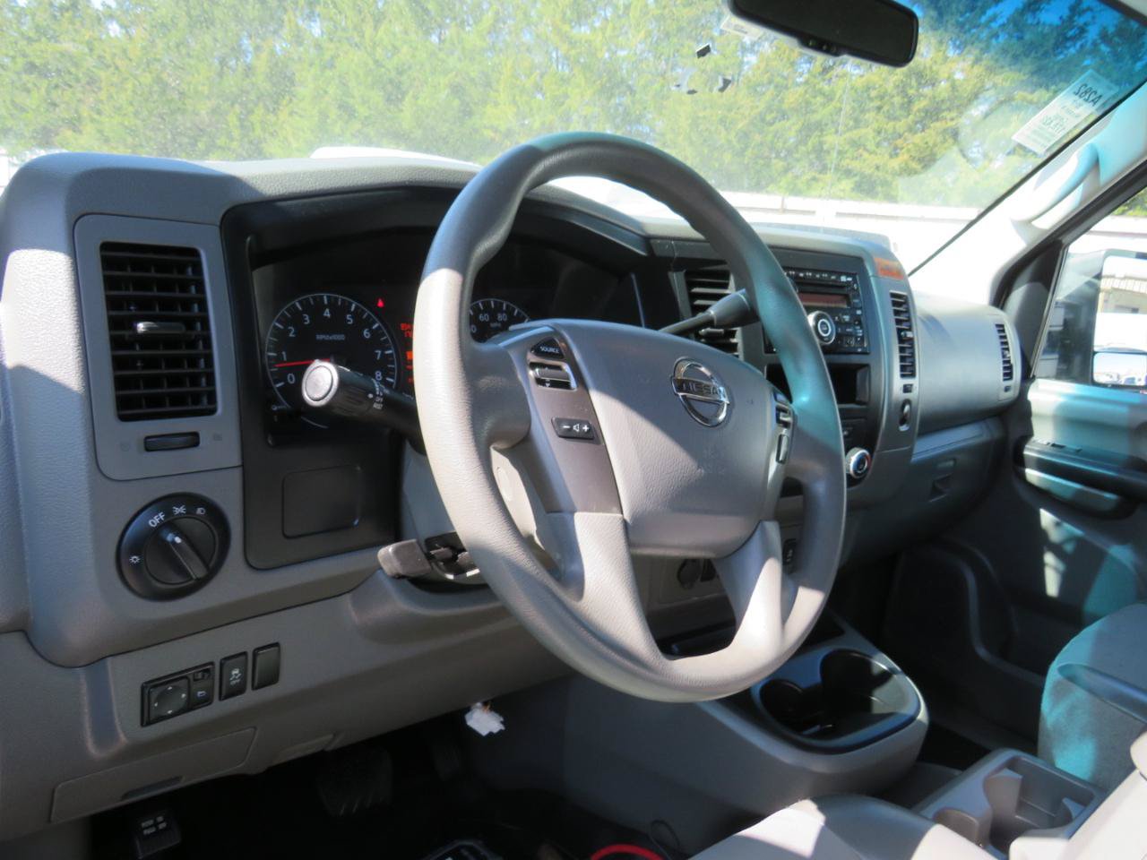Used 2017 Nissan NV 3500 SV RWD image 8