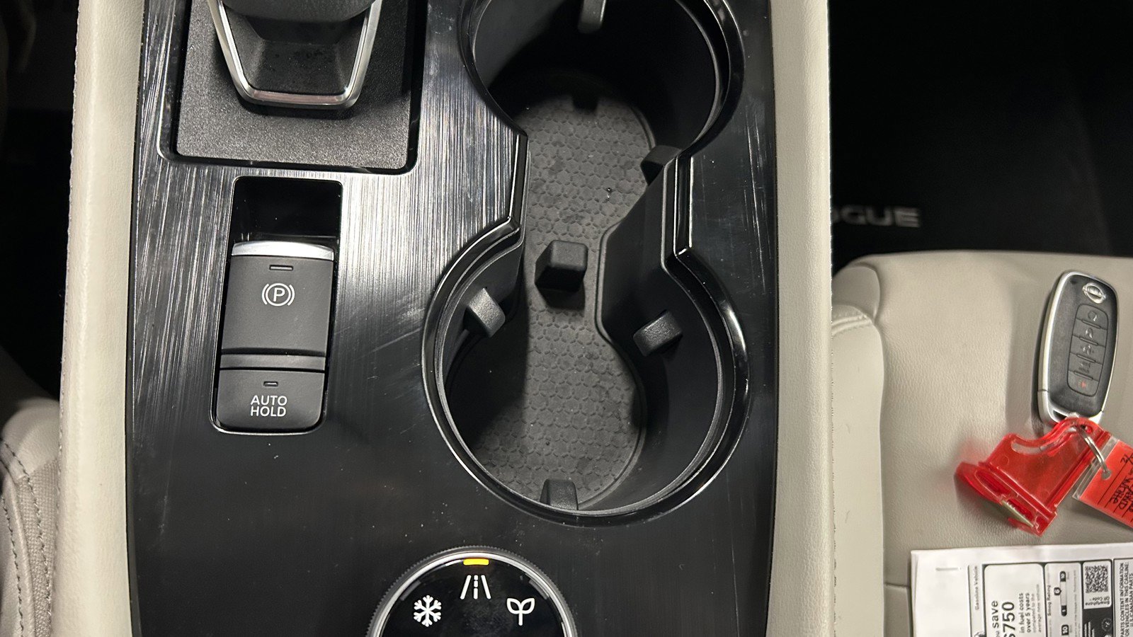 Used 2023 Nissan Rogue SL image 35