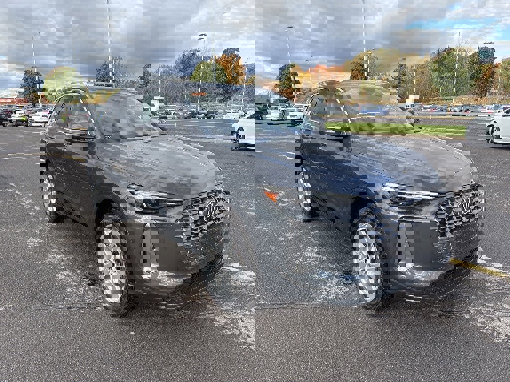 New 2025 Audi Q5 Premium Plus