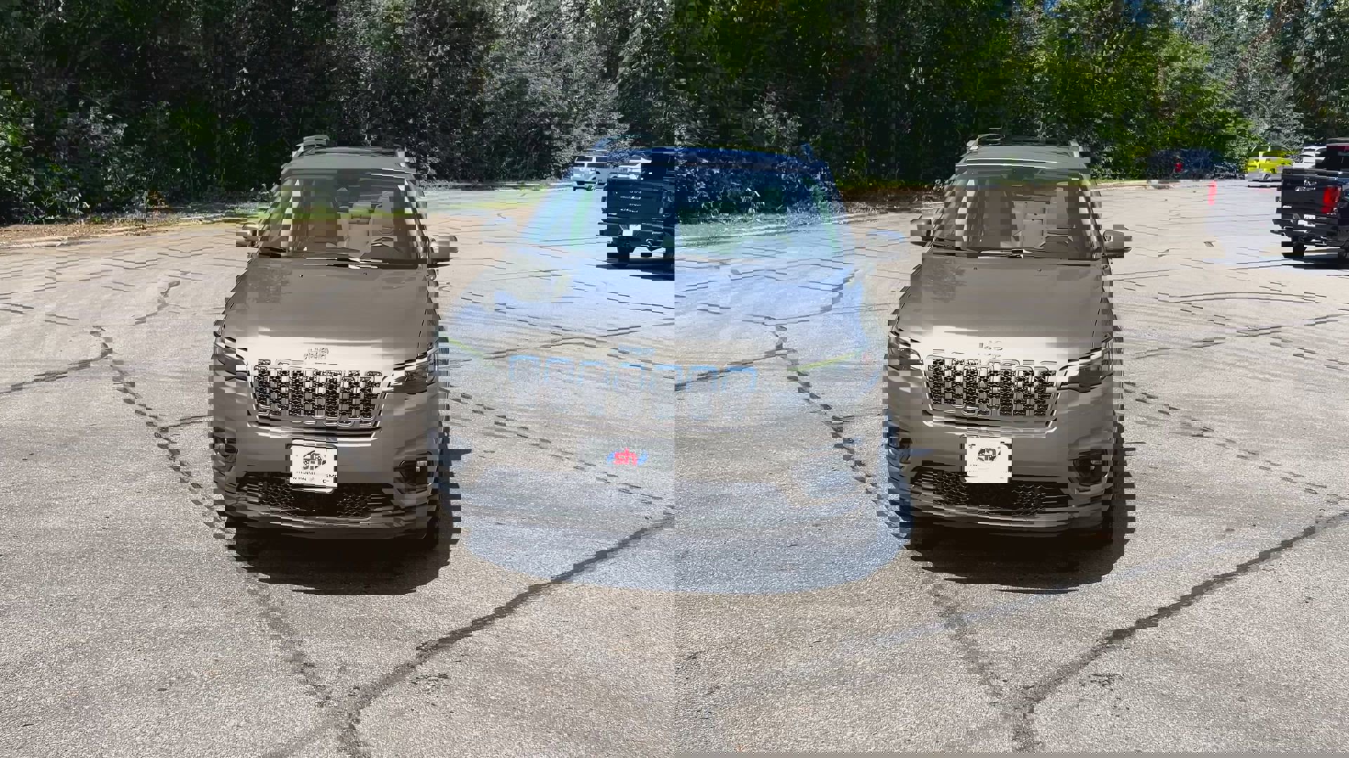 Used 2021 Jeep Cherokee Latitude Plus w/ Sun & Sound Group image 3