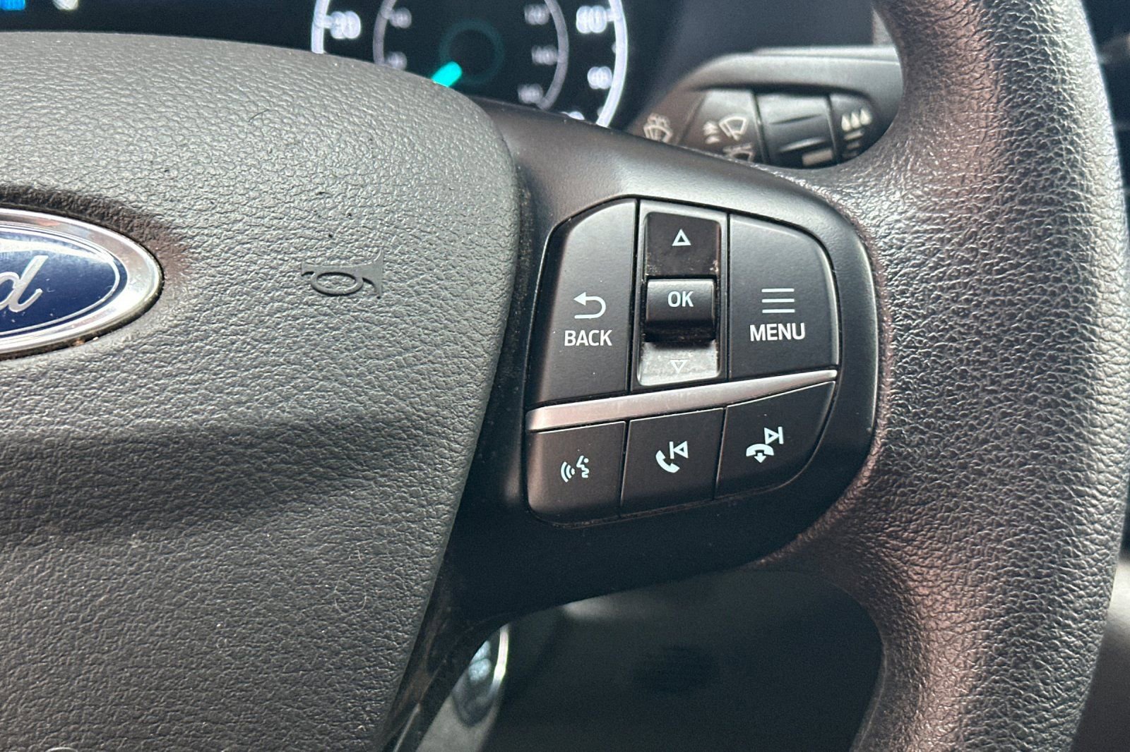 Used 2023 Ford E-Transit Medium Roof w/ Load Area Protection Package image 30