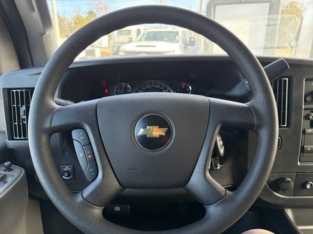 New 2025 Chevrolet Express 2500 Work Van 3D Extended Cargo Van w/ Driver Convenience Package RWD image 24