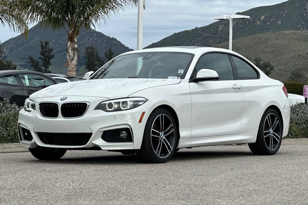 Used 2020 BMW 230i Coupe w/ M Sport Package image 7