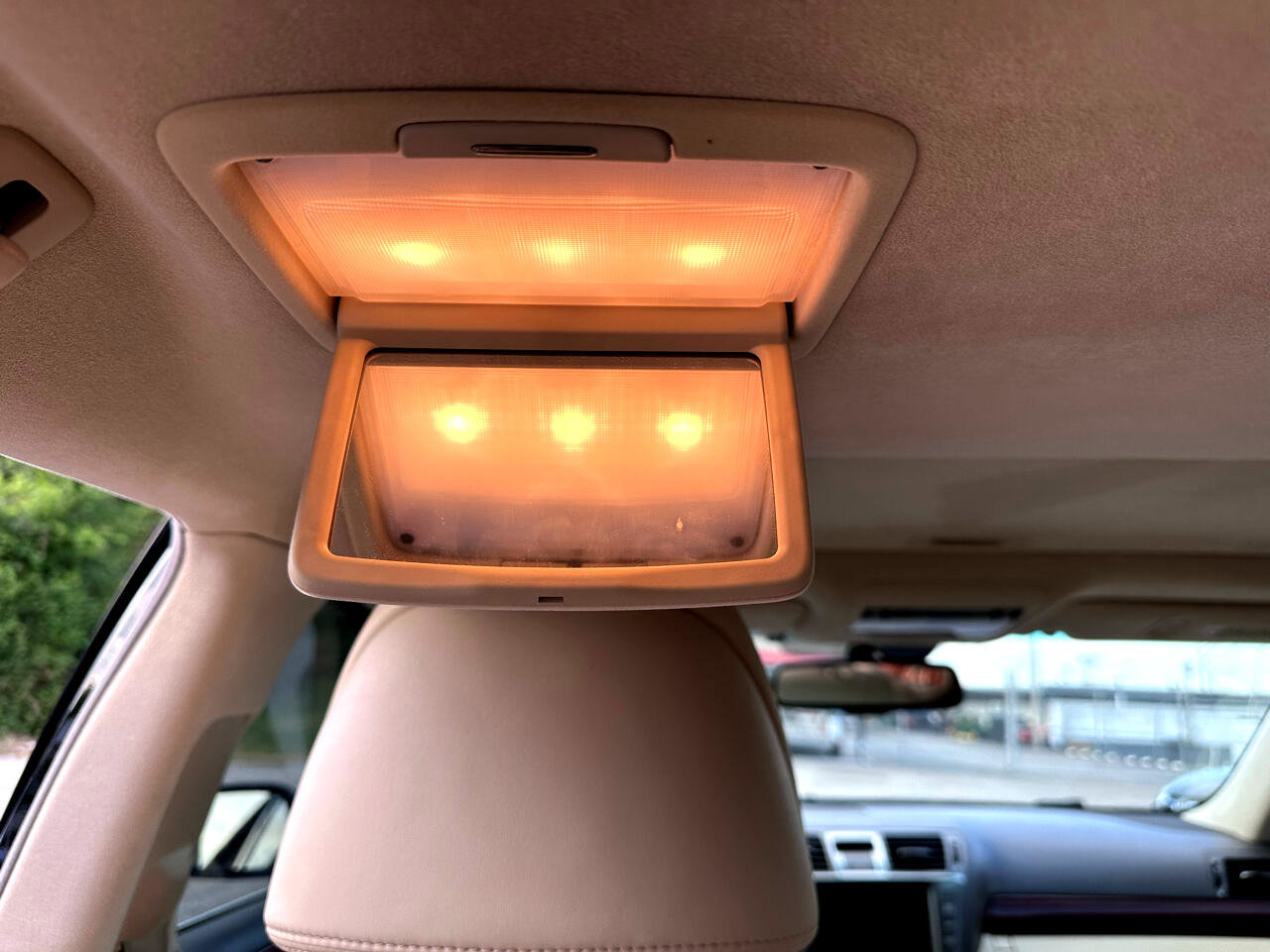 Used 2010 Lexus LS 460 L image 37