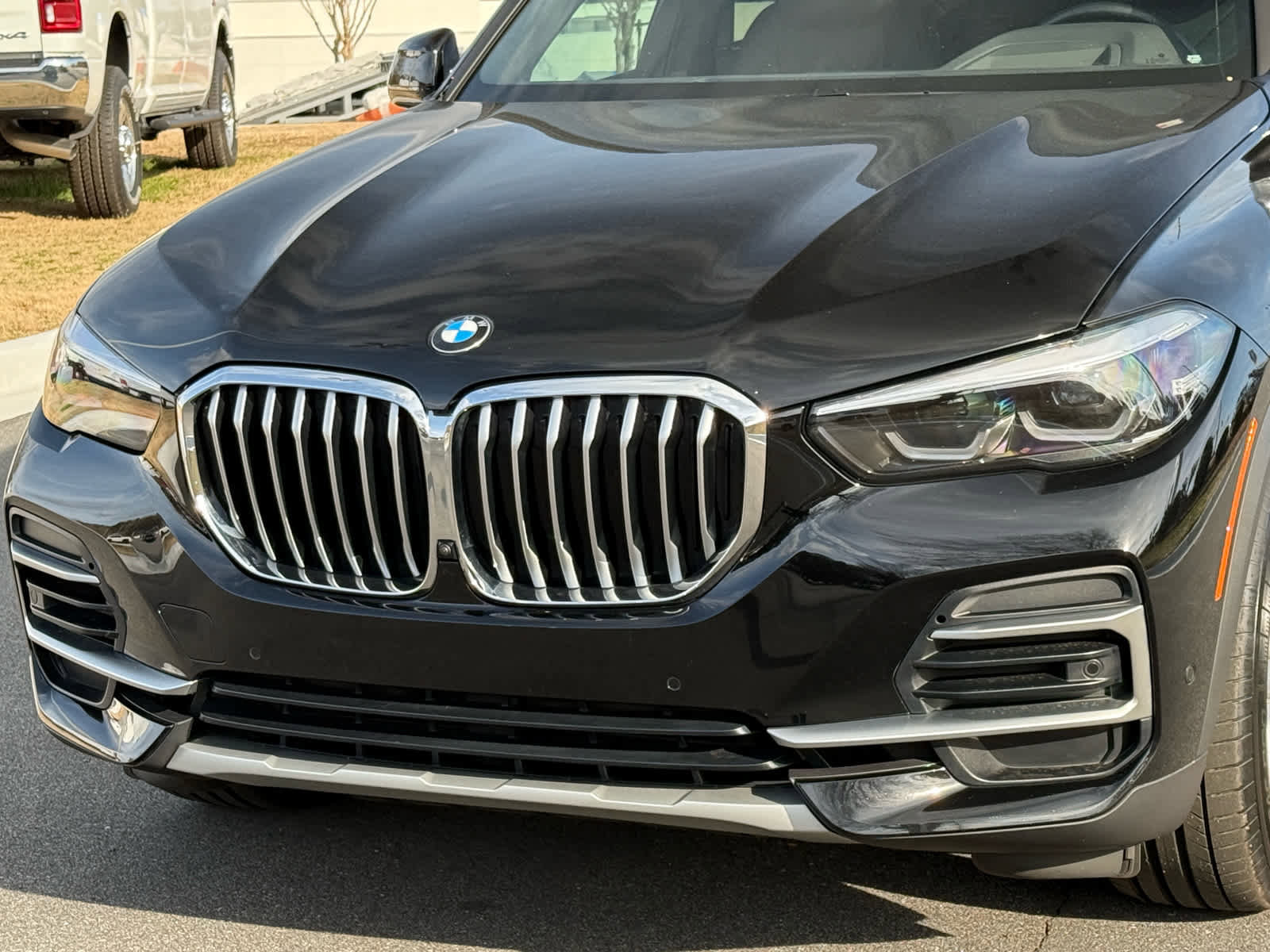 Used 2023 BMW X5 xDrive40i w/ Premium Package image 9