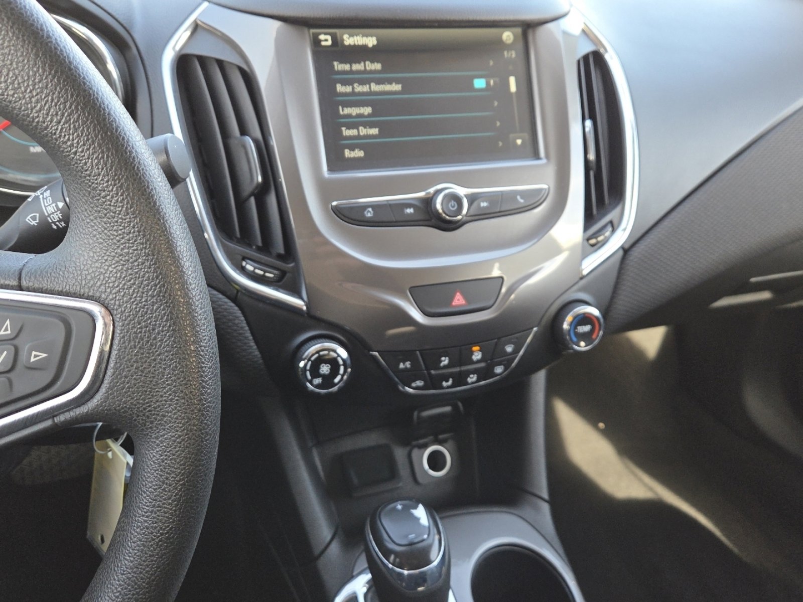 Used 2017 Chevrolet Cruze LT image 23