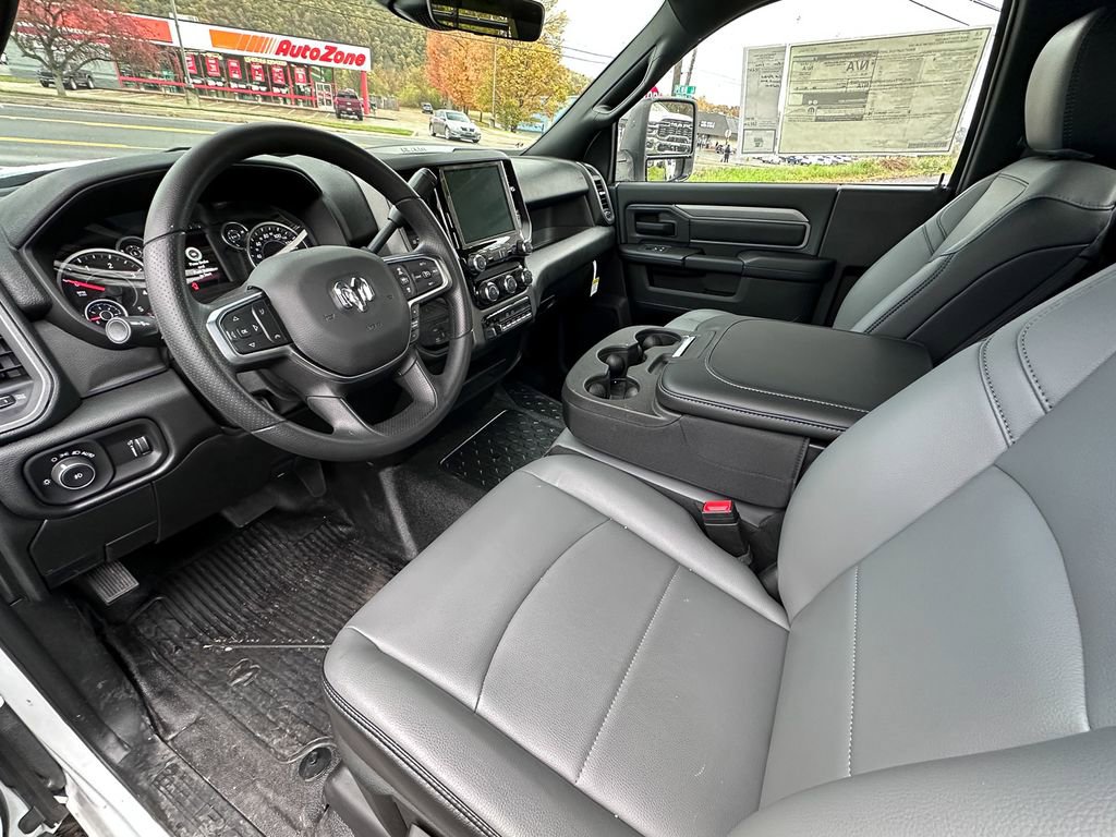 New 2026 RAM 5500 Tradesman w/ Chrome Appearance Group image 10