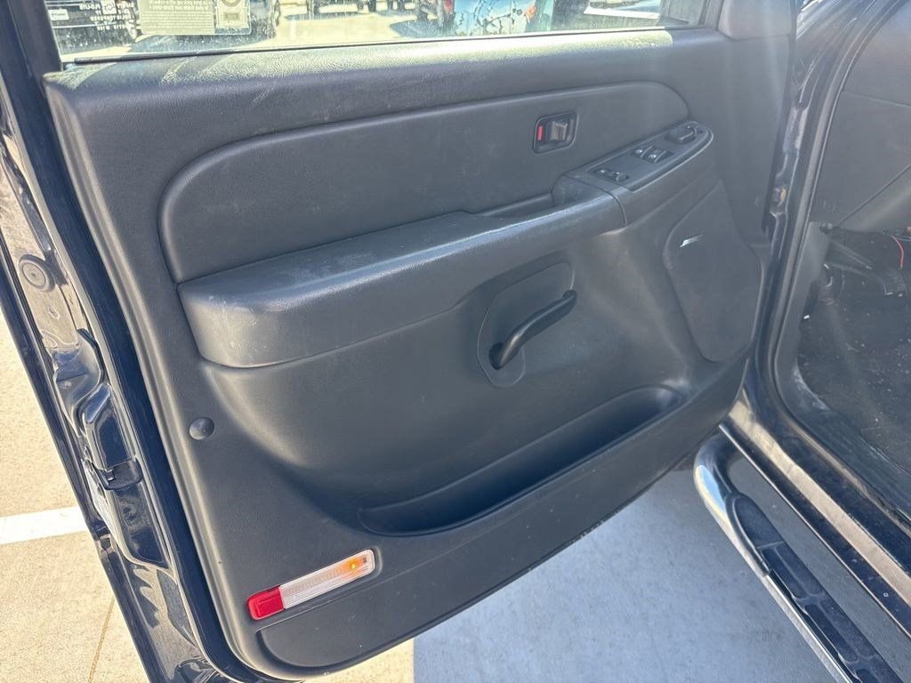 Used 2006 Chevrolet Silverado 2500 LT w/ Onstar Plus Package image 11