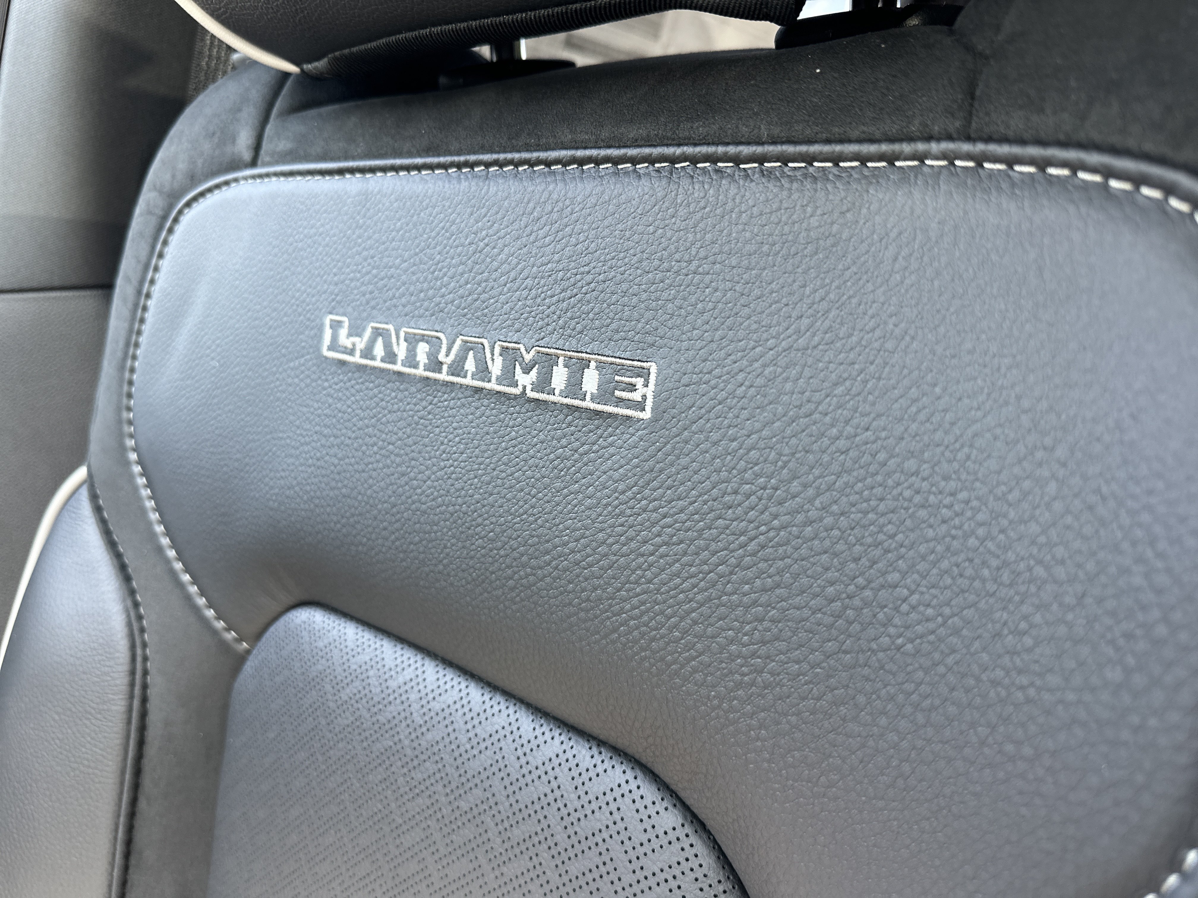 New 2027 RAM 1500 Laramie w/ Night Edition AWD/4WD image 4