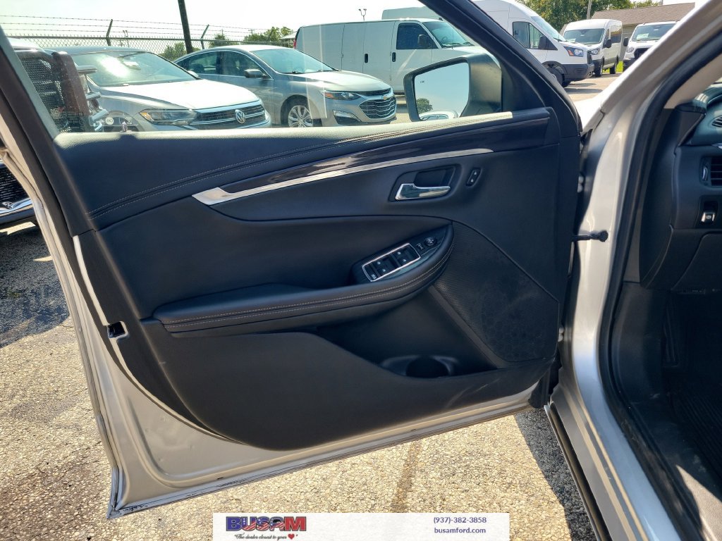 Used 2017 Chevrolet Impala LT w/ Convenience Package FWD image 10