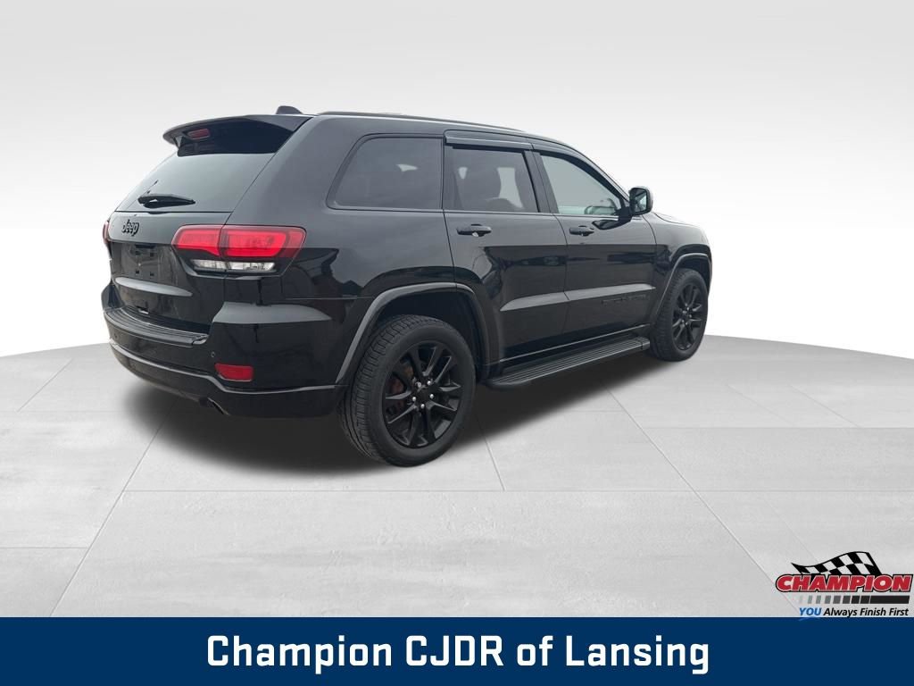 Used 2018 Jeep Grand Cherokee Altitude image 4