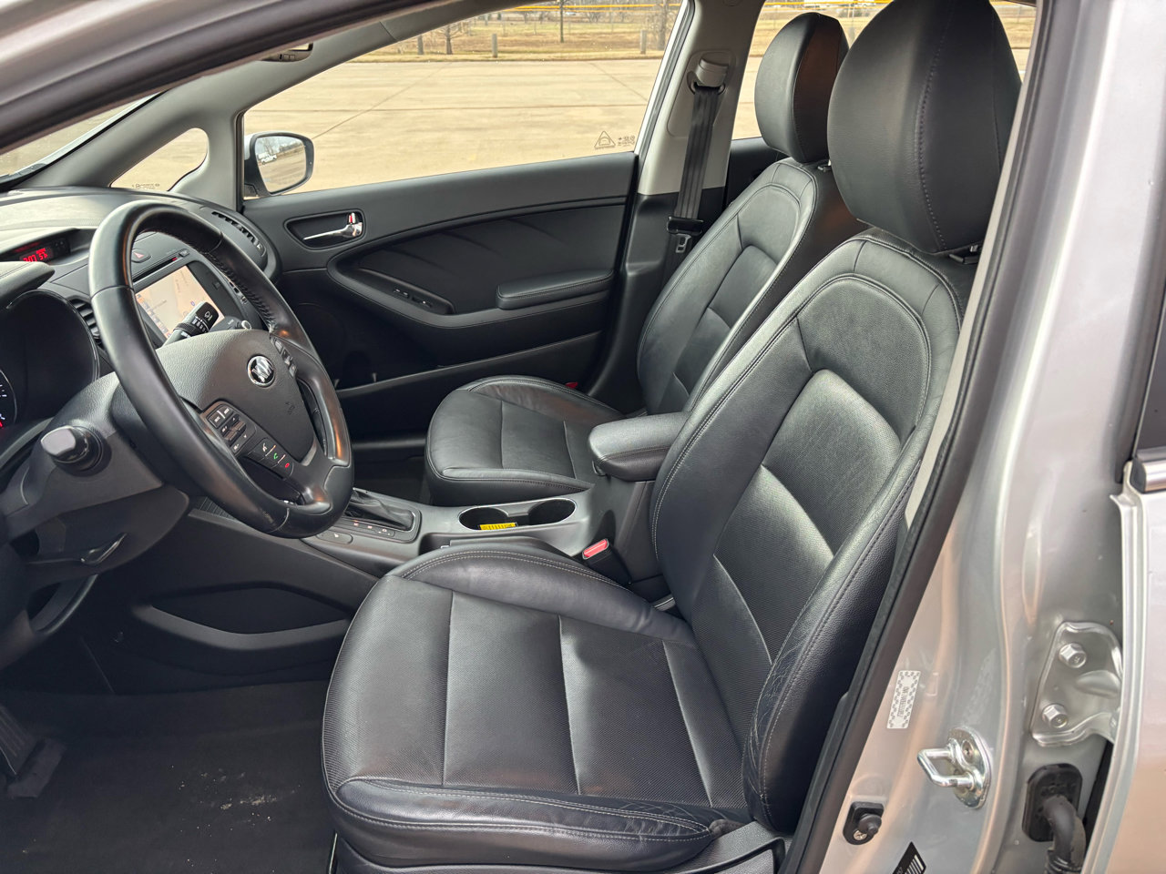 Used 2016 Kia Forte EX w/ EX Premium Package image 10