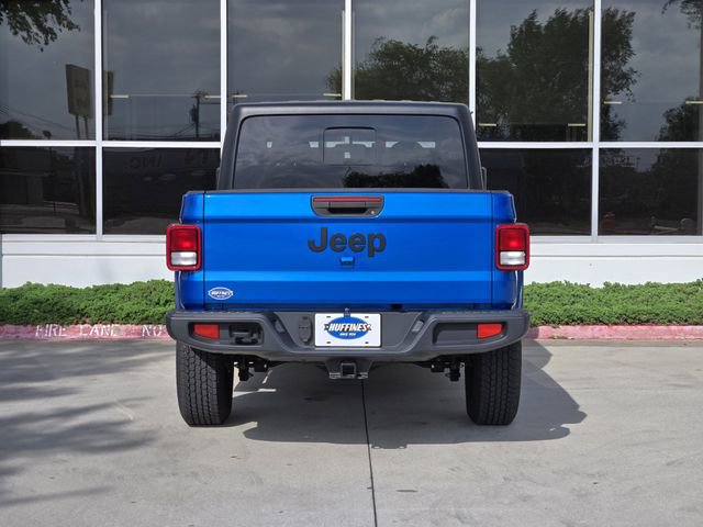 Used 2022 Jeep Gladiator Sport image 6