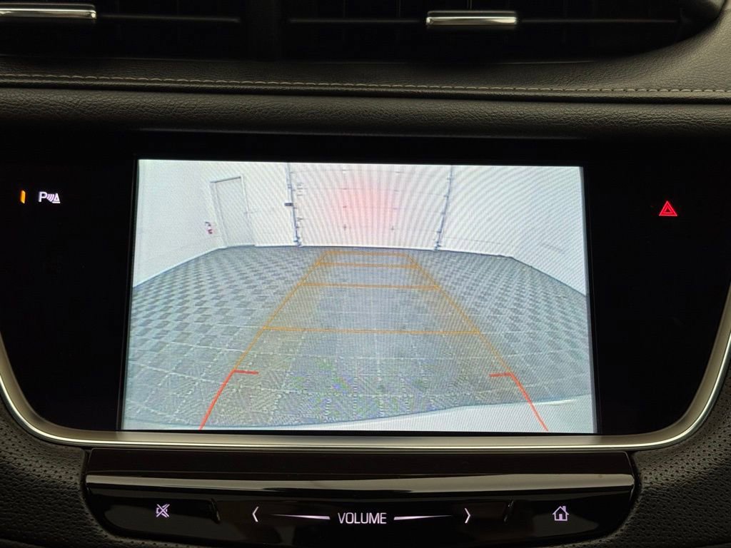 Used 2018 Cadillac XT5 Luxury w/ Driver Awareness Package image 4