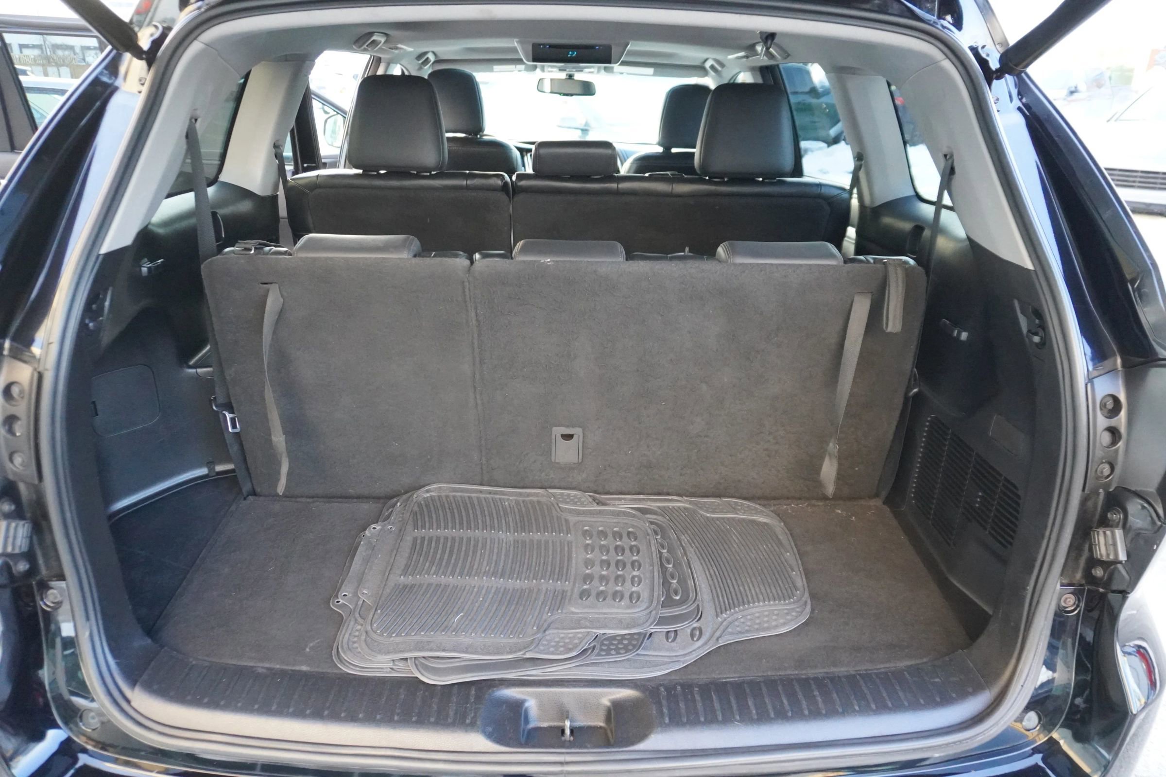 Used 2015 Toyota Highlander XLE image 26