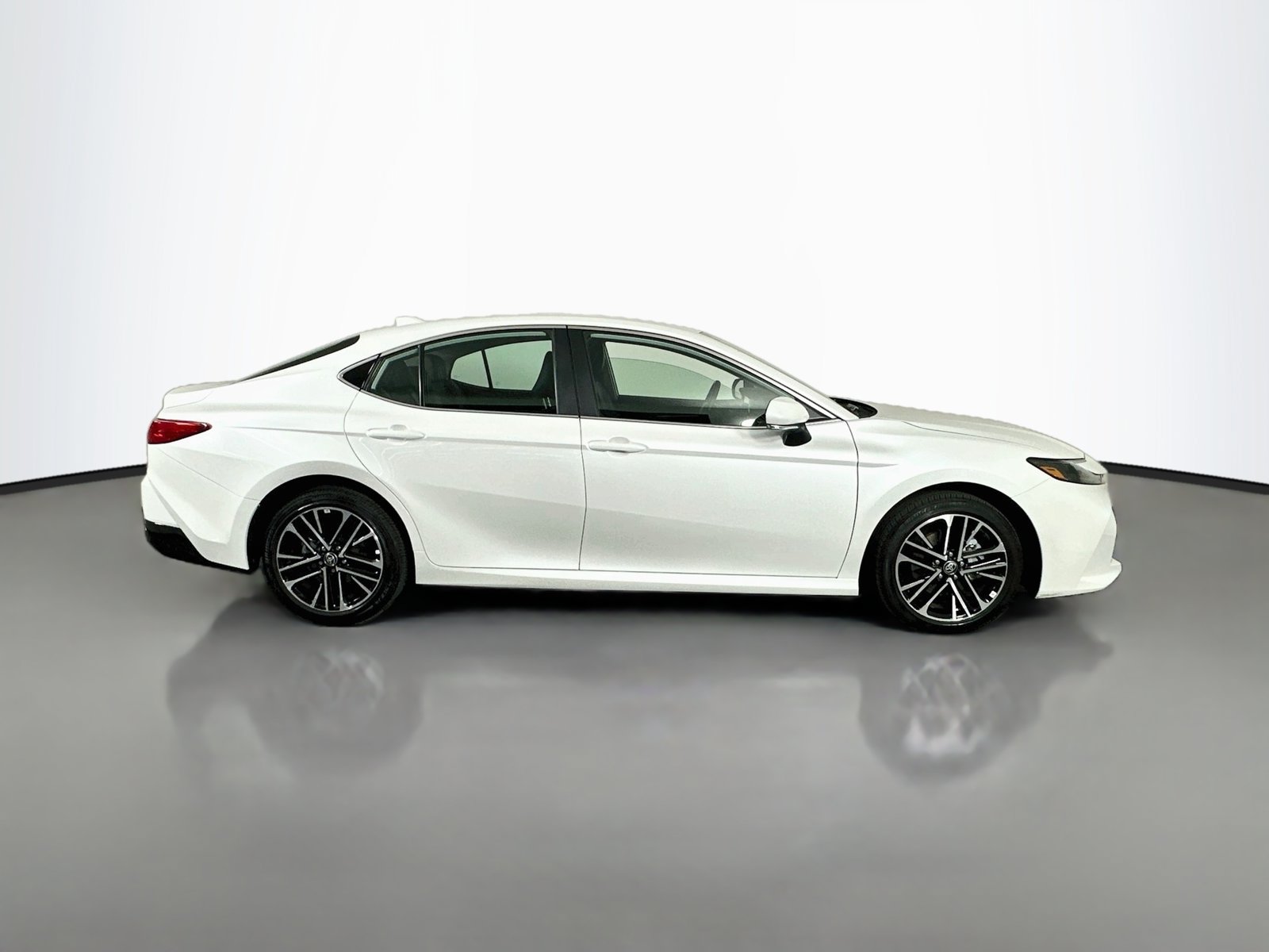 Certified 2025 Toyota Camry XLE AWD/4WD image 8