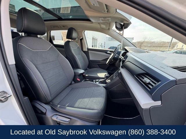 Certified 2023 Volkswagen Taos SE w/ Panoramic Sunroof Package image 23