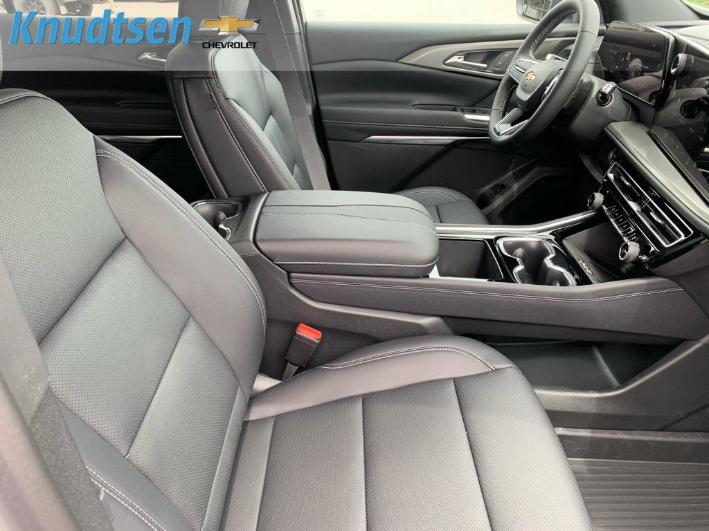 New 2026 Chevrolet Traverse LT w/ Midnight/Sport Edition AWD/4WD image 11