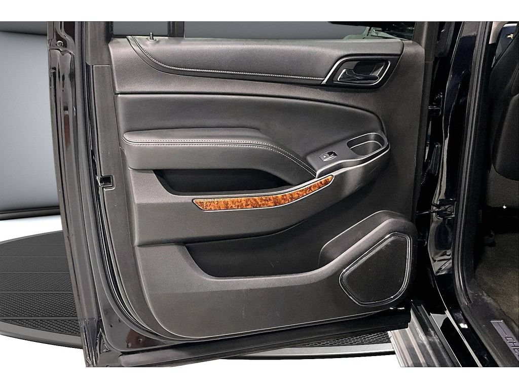 Used 2016 Chevrolet Suburban LTZ AWD/4WD image 32