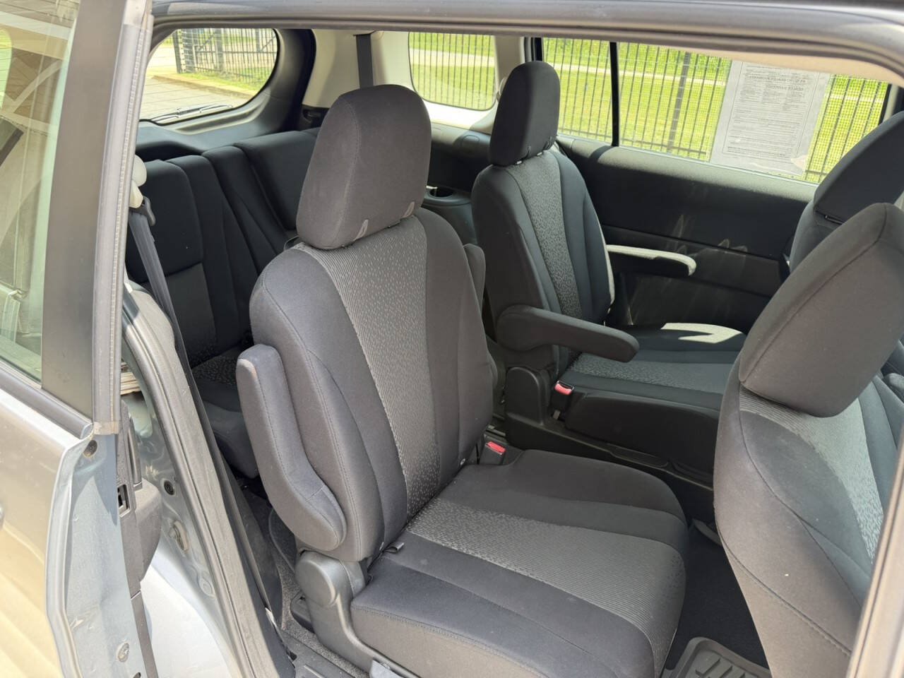 Used 2012 MAZDA MAZDA5 Touring w/ Moonroof & Audio Pkg FWD image 15