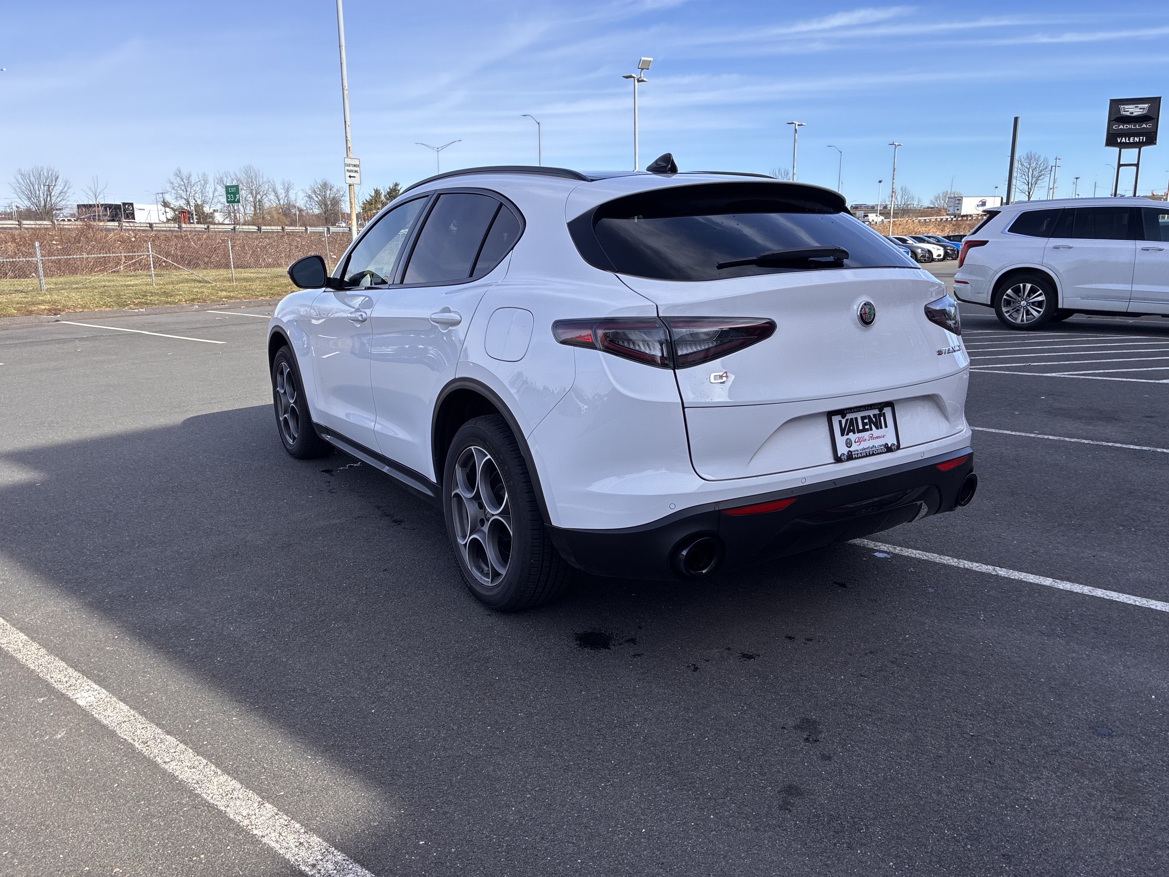 New 2025 Alfa Romeo Stelvio Sprint w/ Convenience Package AWD/4WD image 9
