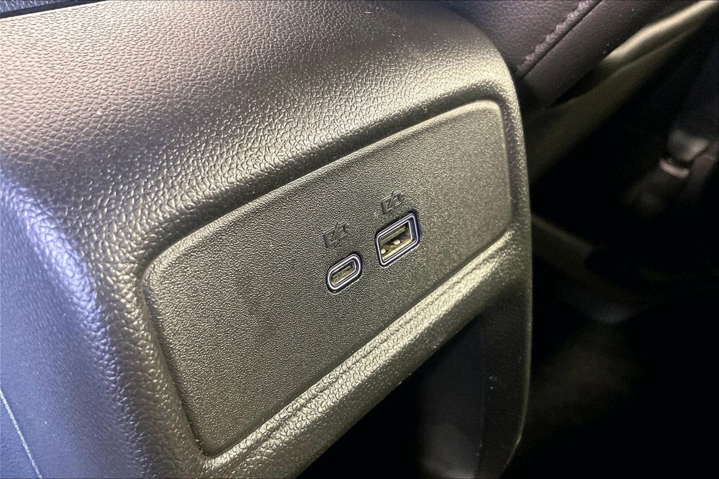 Used 2025 Chevrolet Trax RS w/ Driver Confidence Package FWD image 30