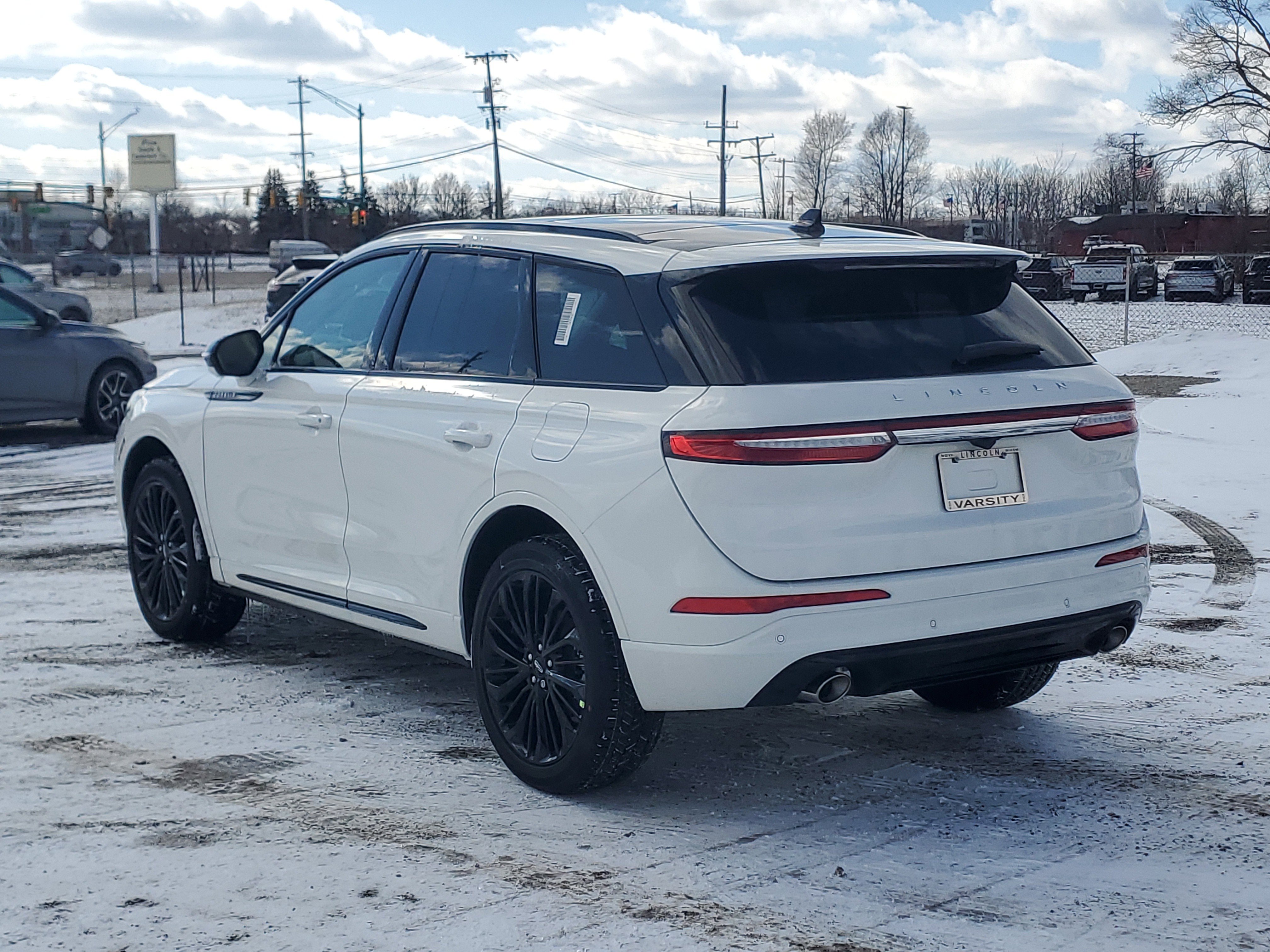 New 2026 Lincoln Corsair Premiere image 3
